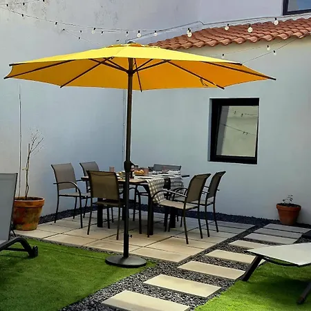 Casa Da Porta Amarela *